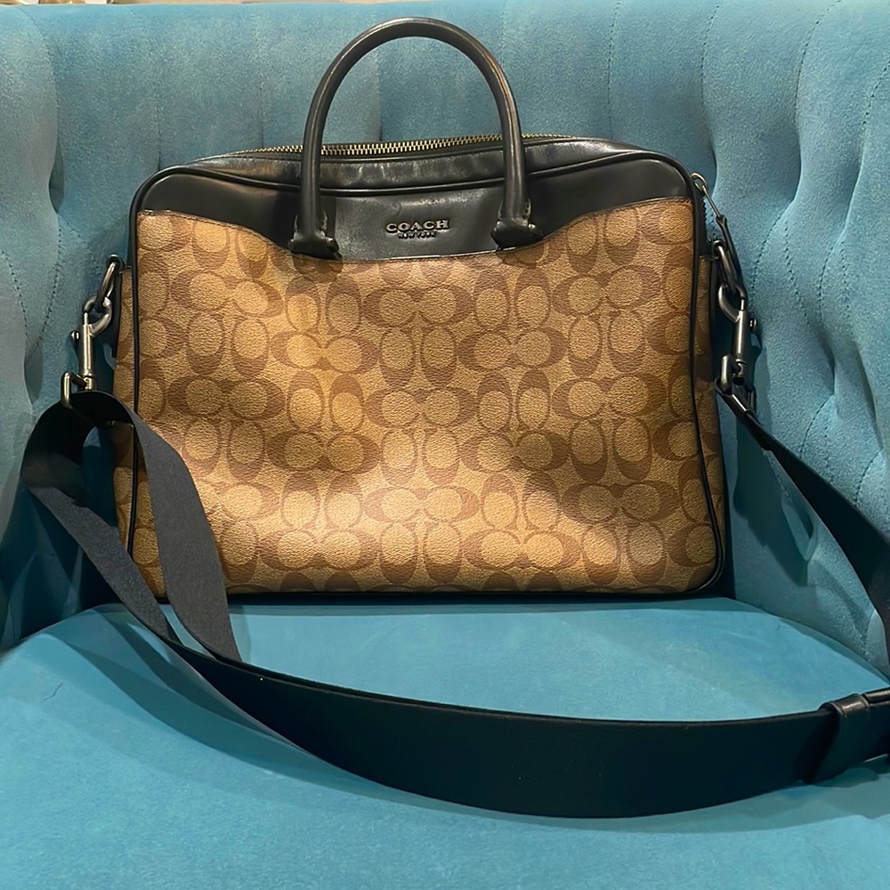 Coach Beckett Compact Brief in Signature Canvas